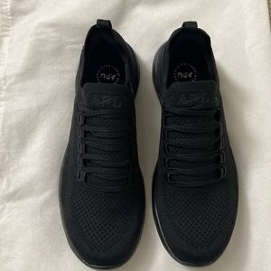 Brand New Men’s All Black APL Techloom Breeze Sneaker